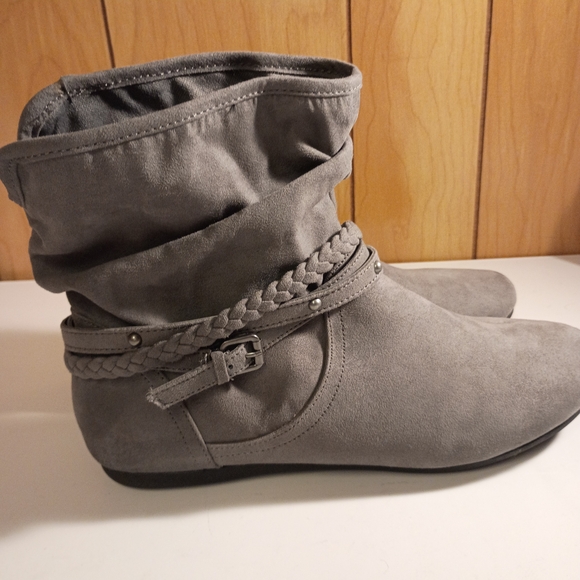 Report Gray Ankle Boots with Braided Strap - Picture 3 of 6